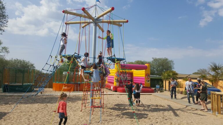 aire de jeux baie doree 768x432