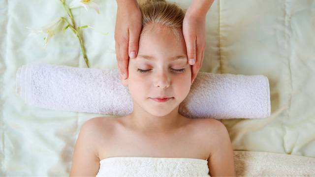 massage enfant fille